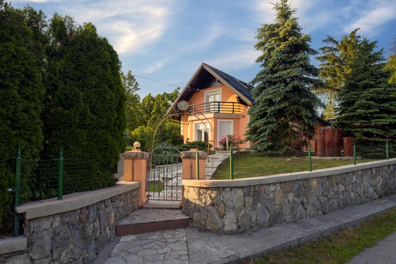 Villa Tratea - With A Heated Pool Tomici Εξωτερικό φωτογραφία
