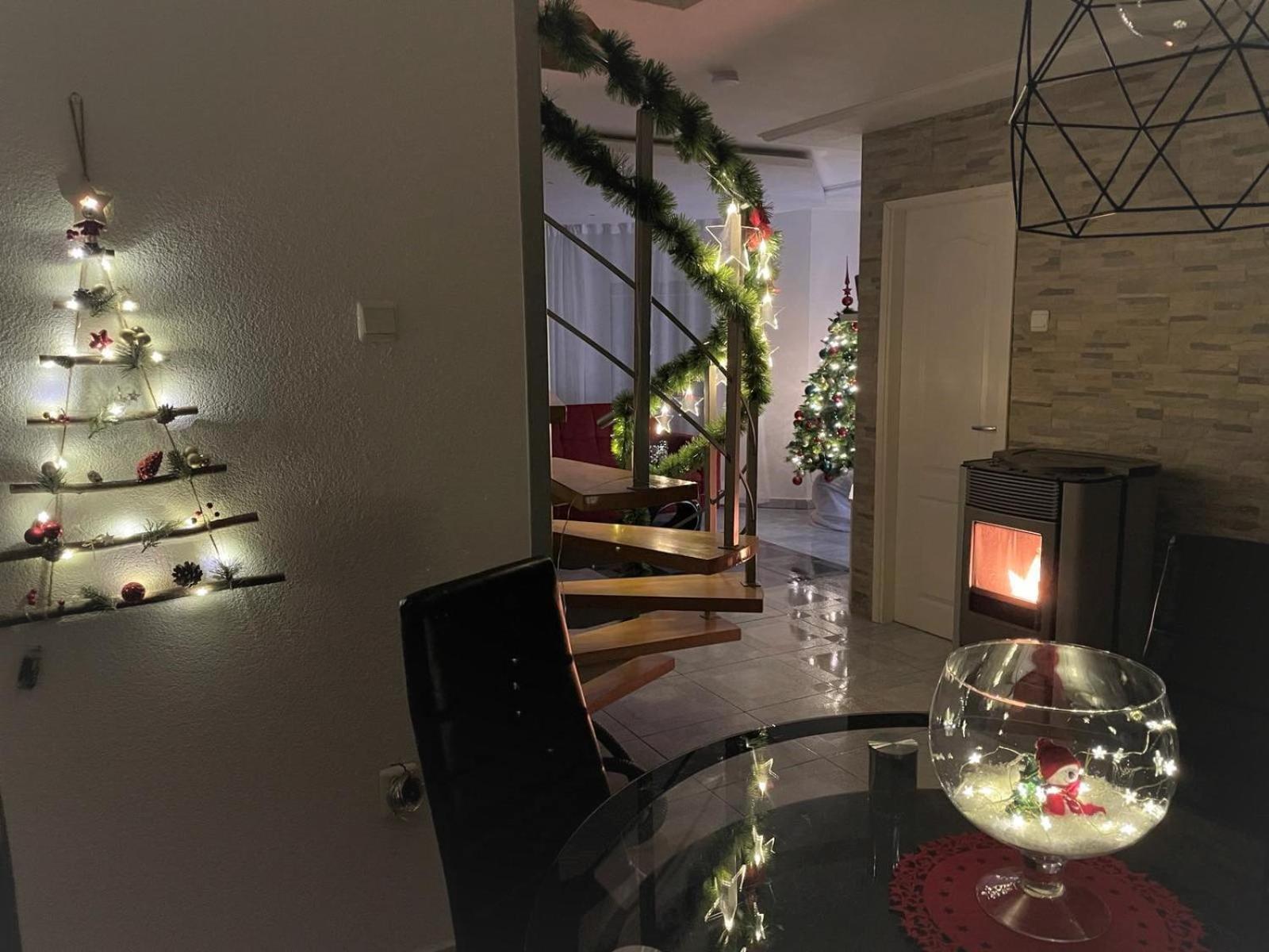 Villa Tratea - With A Heated Pool Tomici Εξωτερικό φωτογραφία